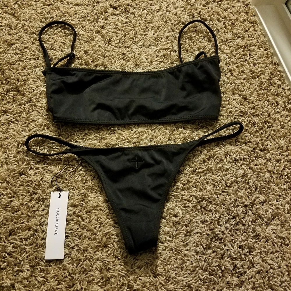 Coulbourne Raven set